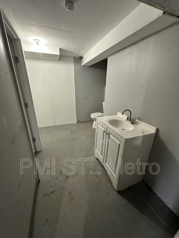 Building Photo - 10523 Prestwick Dr