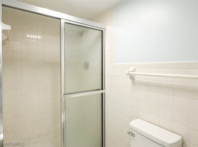 Building Photo - 788 Park Shore Dr