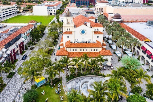 Building Photo - 1911 Parker Ave