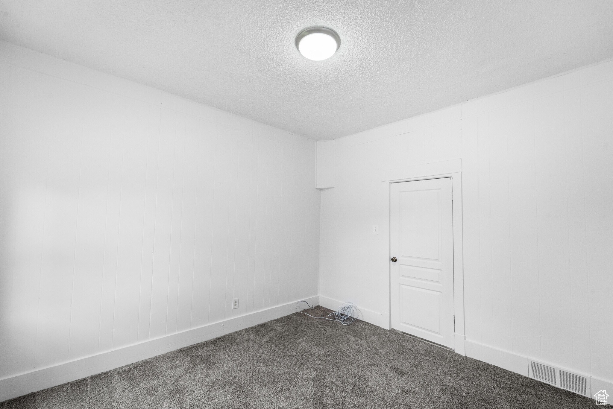 Building Photo - 2324 Quincy Ave