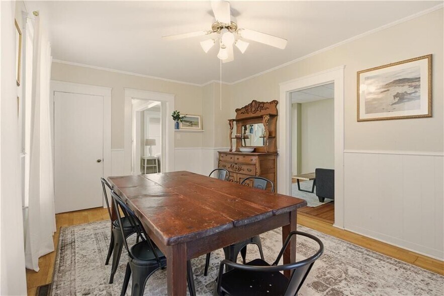 Building Photo - 8 Carey St