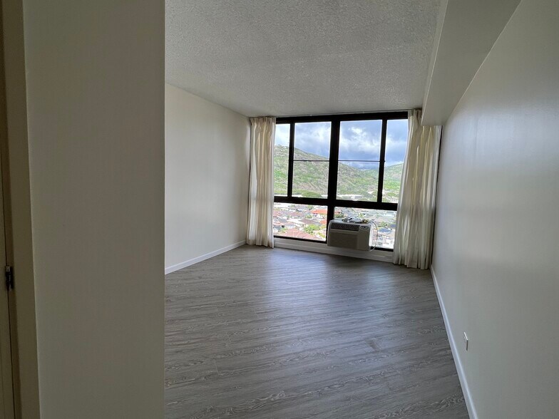 Building Photo - 5070 Likini St