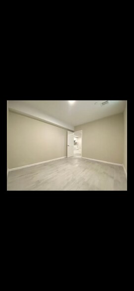 Building Photo - 205 3rd St