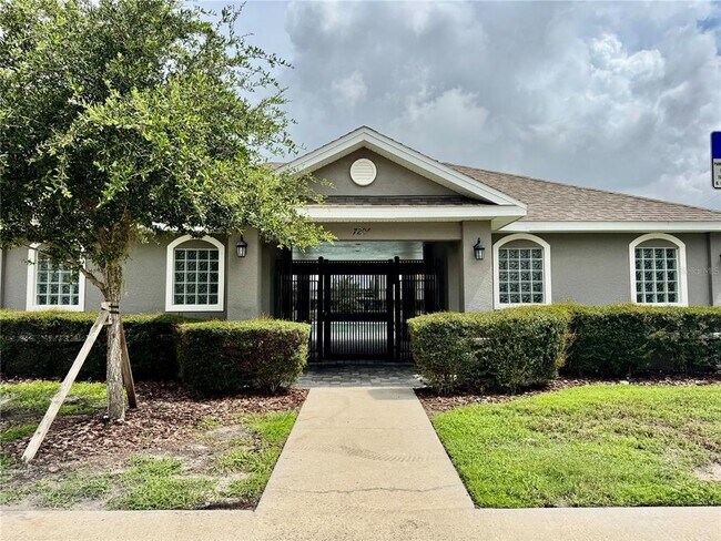Building Photo - 7208 Grand Elm Dr