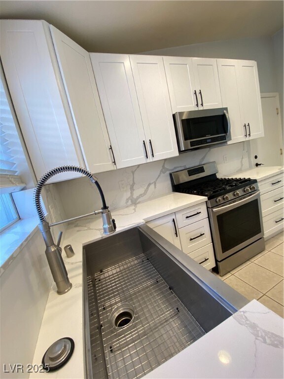 Building Photo - 808 Binbrook Dr