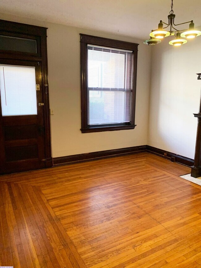 Building Photo - 3241 Jefferson Ave