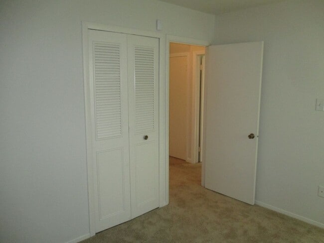 Building Photo - Beautiful 4 Bed 2 Bath Home Sitting On A Spacious Lot In Serene Greenbriar