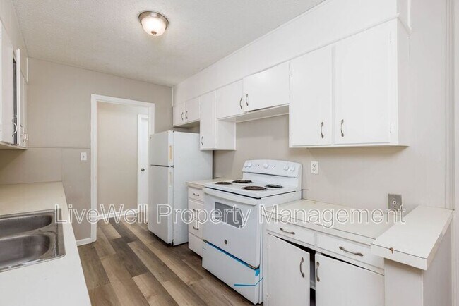 Building Photo - 1169 Dogwood Ln