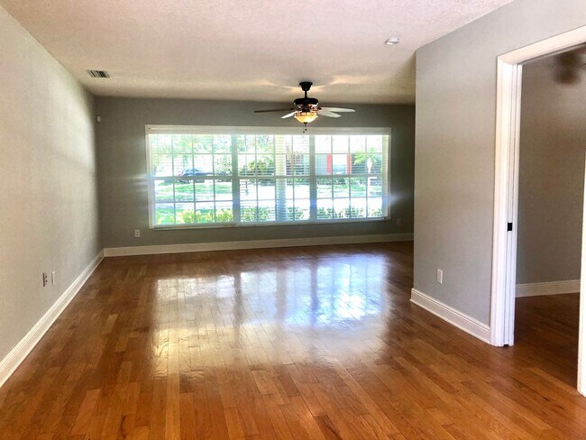 Building Photo - WINTER PARK POOL HOME WITH WINTER PARK SCHOOLS! (Orange County Winter Park Schools)