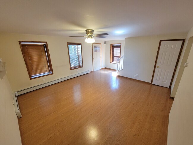 Building Photo - 3571 Orrstown Rd