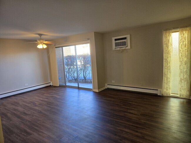 Building Photo - 4712 W 107th St