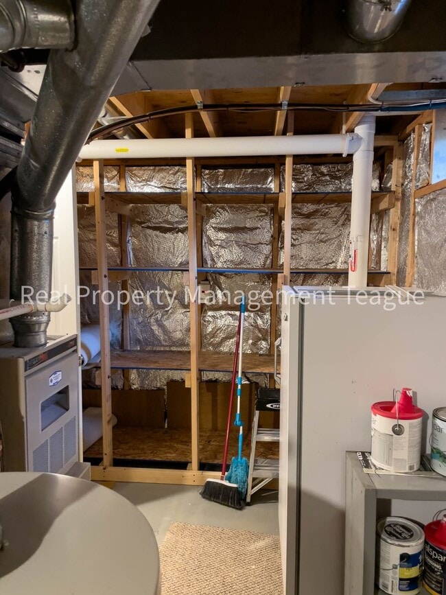 Building Photo - Beautiful Single Family Home