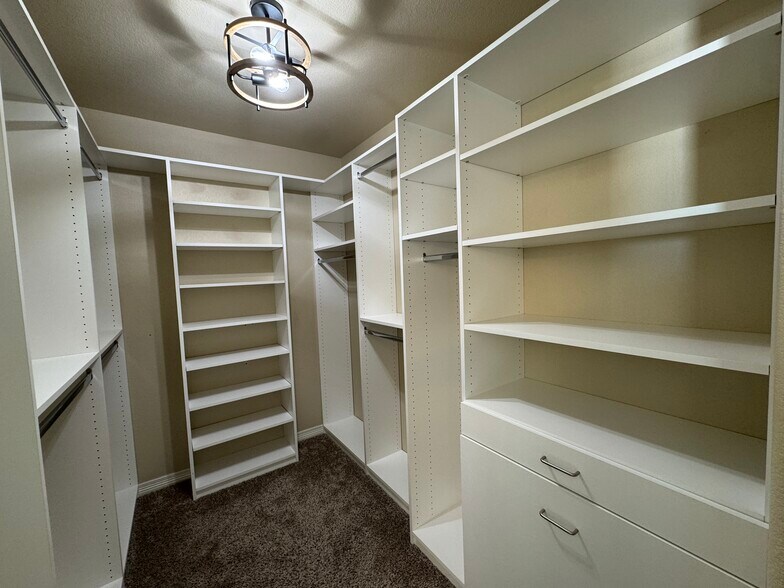 Building Photo - 977 Salmon Pond Way