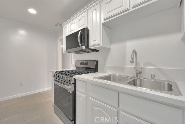Building Photo - 3105 Walton Ave
