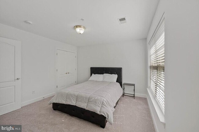 Building Photo - 13804 Chestnut Oak Ln