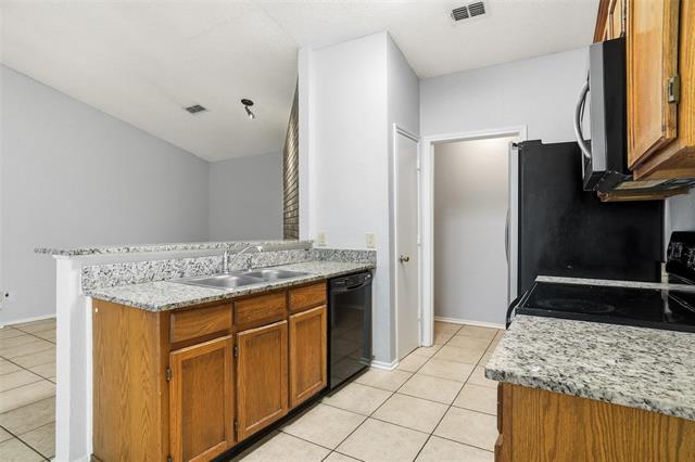 Building Photo - 6720 Crestmont Ct