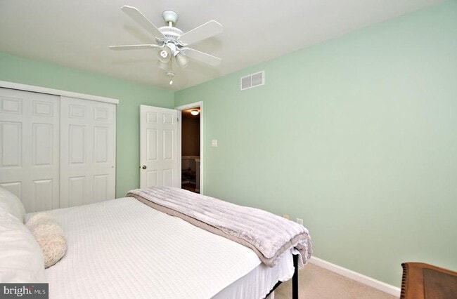 Building Photo - 4530 Louise St Claire Dr