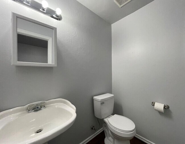 Building Photo - 13004 Chadbrooke Pl