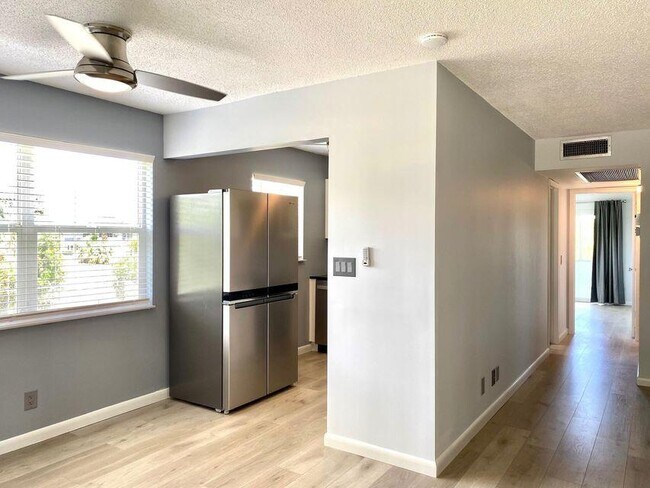 Building Photo - 260 Dorchester K