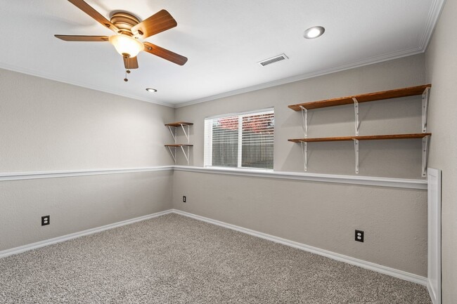 Building Photo - Liberty Lake 4 Bed 2 Bath Home that has been nicely updated