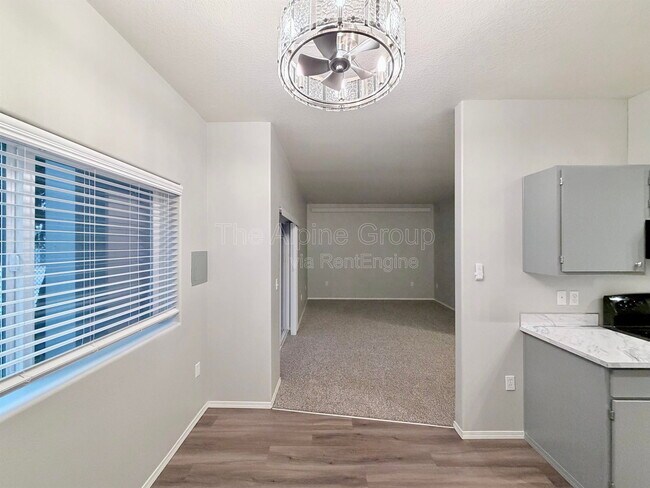 Building Photo - 10020 SW 125th Ave