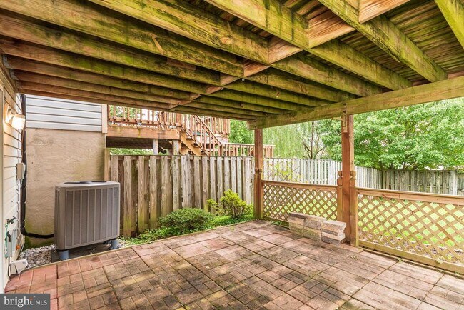 Building Photo - 3348 Raccoon Ct