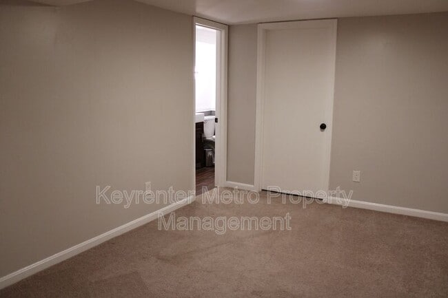 Building Photo - 9201 Fort Foote Rd