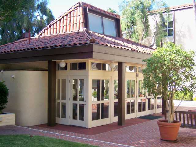 Clubhouse - 6455 La Jolla Blvd