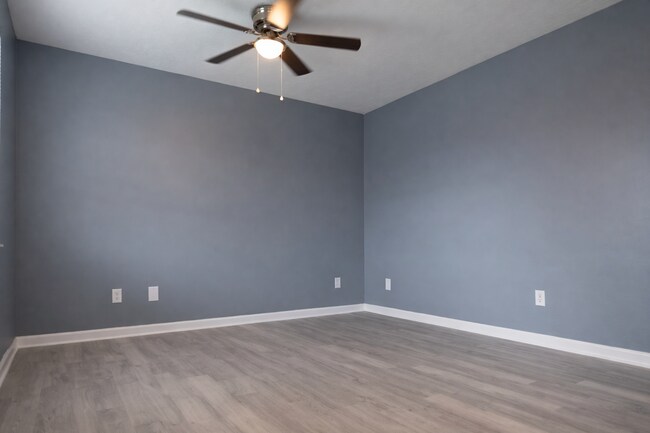 Building Photo - 4450 Dixie Hwy