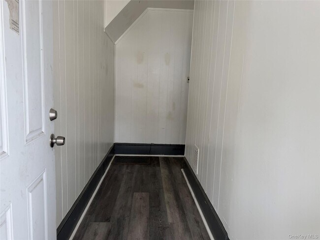 Building Photo - 210 N Hamilton St