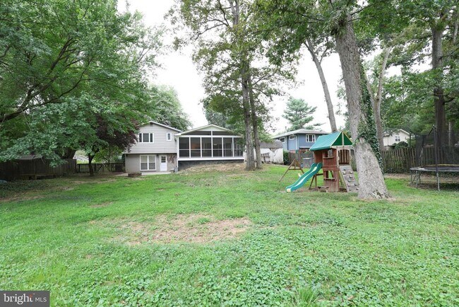 Building Photo - 9704 St Andrews Dr
