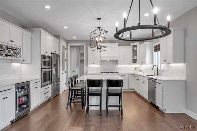 Building Photo - 5330 Holly Glen Ct