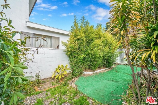 Building Photo - 1542 Harvard St