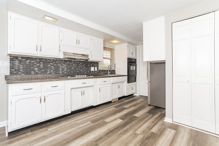 Building Photo - 208 Silverstone Dr