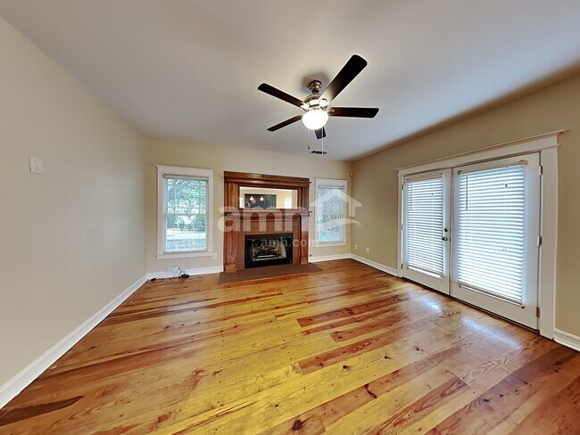 Building Photo - 145 Memory Ln