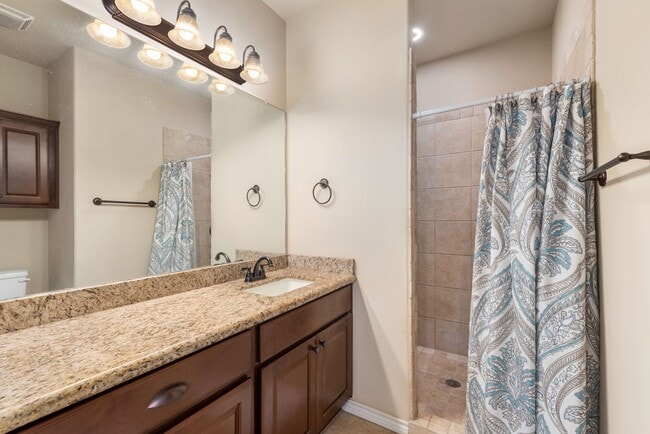 Building Photo - Available July 2026! 3/3.5 Mediterranean S...