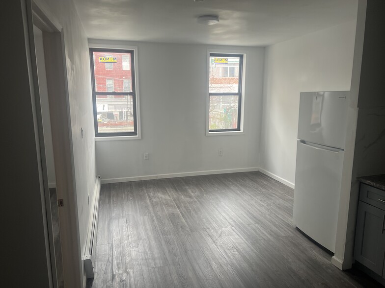 Living Room - 364 52nd St
