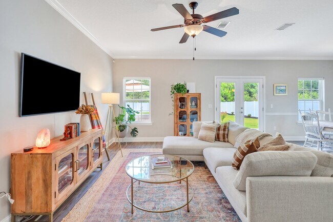 Building Photo - 725 Waterlily Ct