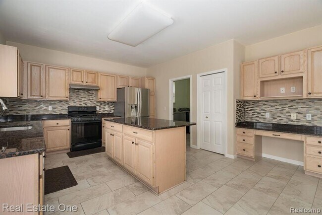 Building Photo - 14864 Liri Dr