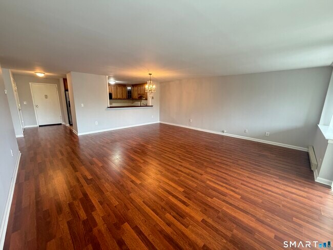 Building Photo - 1460 Elm St