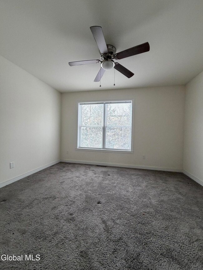 Building Photo - 36 Vly Rd