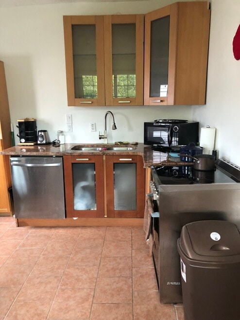 Building Photo - 2418 Perry St