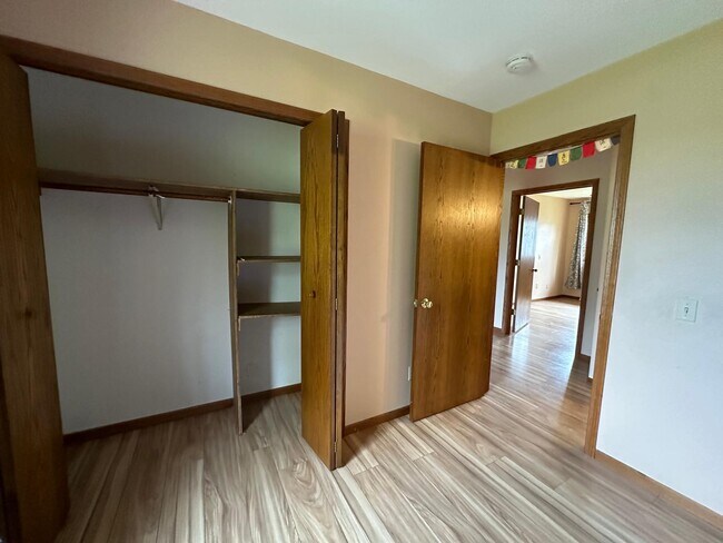 Building Photo - 543 Mahogany Way