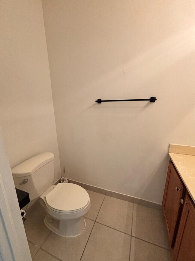 Building Photo - 767 Millbrae Ct