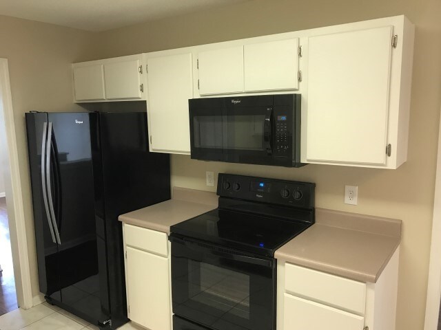 Building Photo - 223 Longleaf Cir