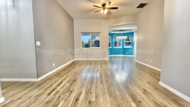 Building Photo - 2777 W Apperson Dr