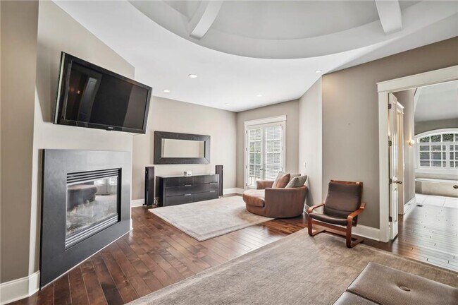 Building Photo - 6285 Aberdeen Dr NE