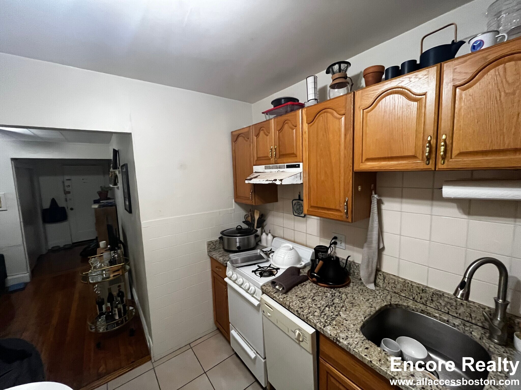 Building Photo - 126 Warren St