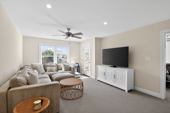 Building Photo - 103 N Madison Ave