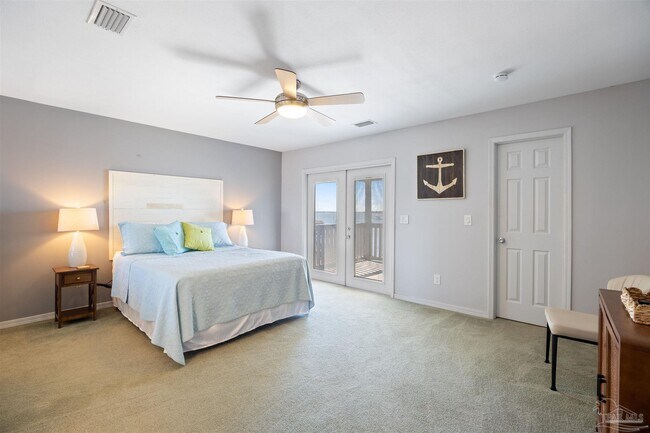 Building Photo - 14180 River Rd